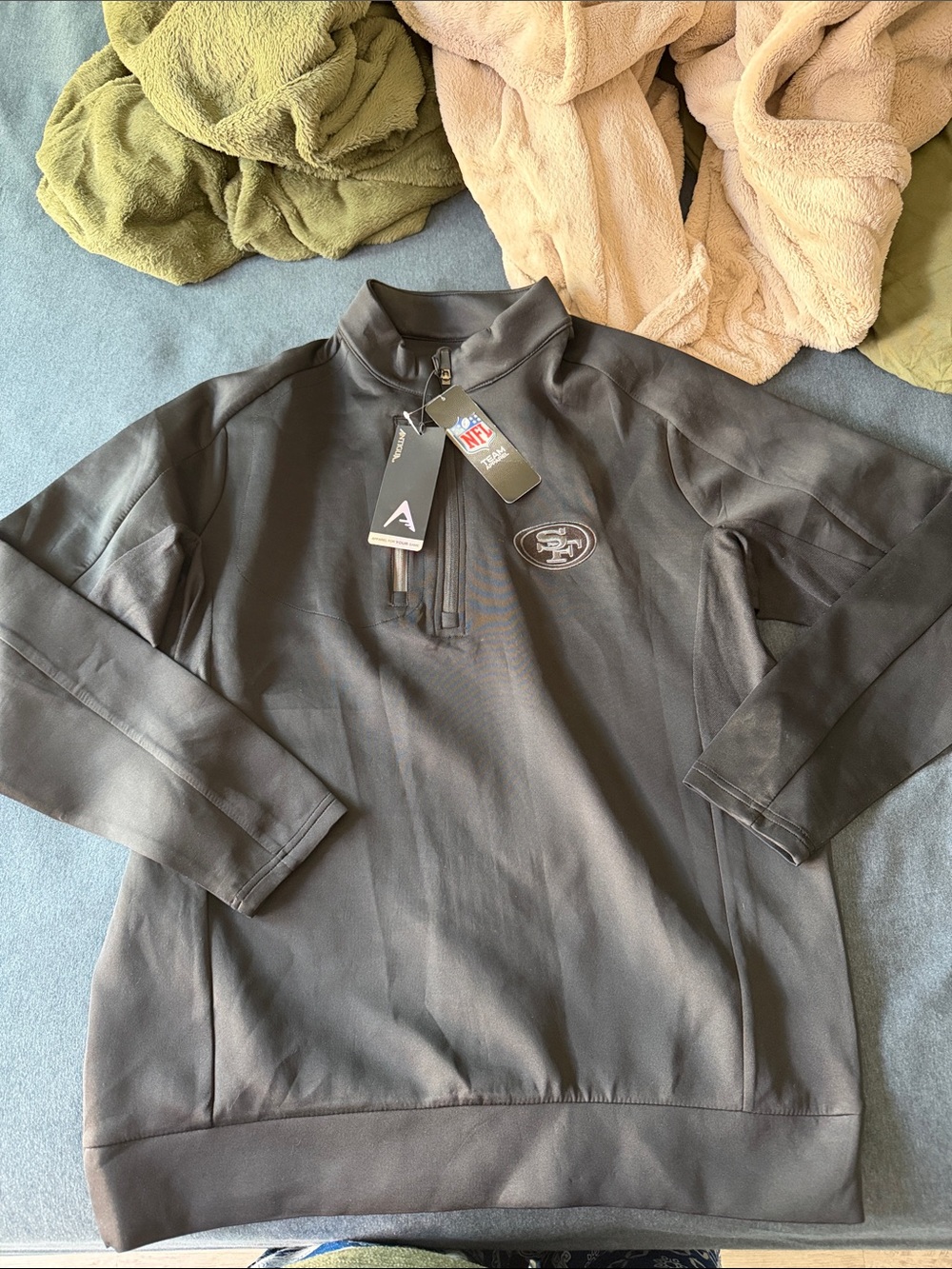 Antigua Men's Black San Francisco 49ers Quarter-Zip Performance Jacket